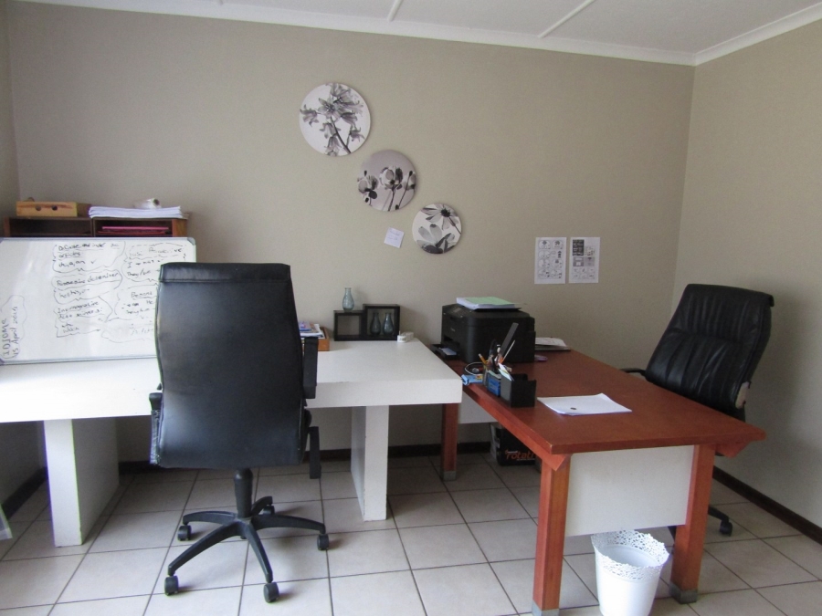 Commercial Property for Sale in Hankey Eastern Cape